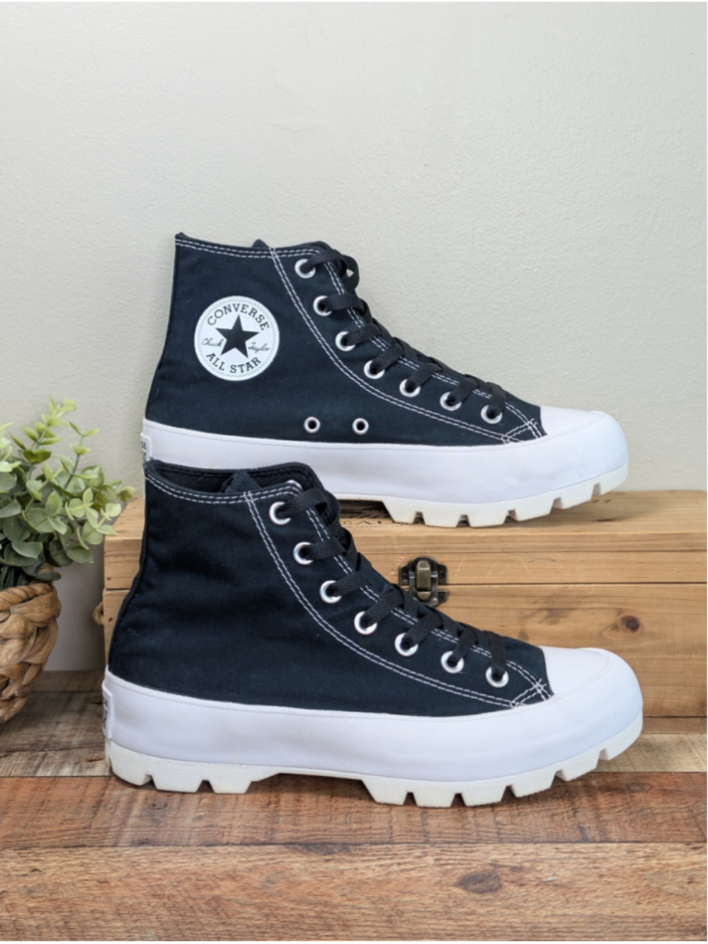 Converse 8 Lugged High Top Black Canvas Platform Chuck Taylor Shoes Sneakers